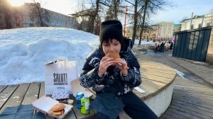 Мукбанг Salut!☀️на улице, фактически пикник 🛍️🥤🍔🍟🍔🥤