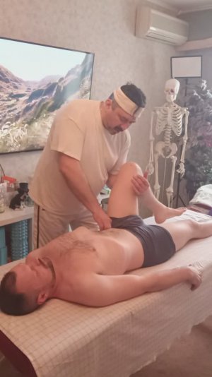 Устранение боли в животе, лечение пояснично подвздошной мышц. Олег-Олаф Гудвин. Запишись на сеанс!