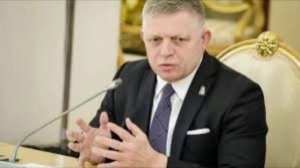Фицо призвал наделить ЕС мандатом для участия в переговорах по Украине