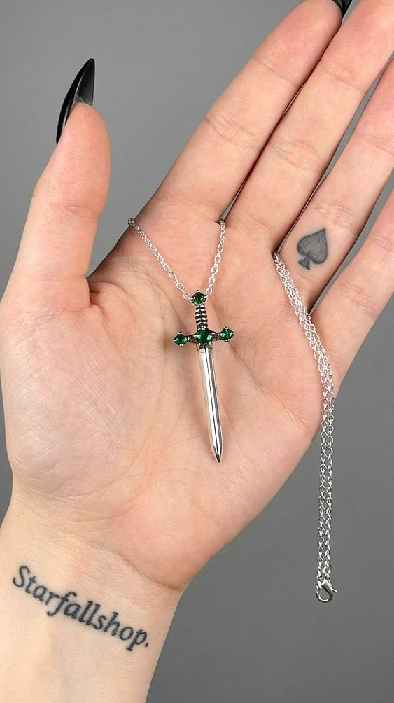 Стильная подвеска на цепочке "Меч глянцевый" от StarfallShop