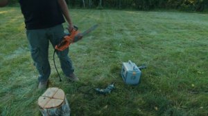 Портативная электростанция ARTELV PSL 1500W на отдыхе.