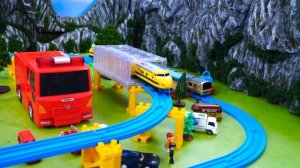 Поезда! Детская огромная железная дорога! Давай играть вместе! #48