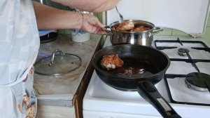 Сегодня я отдыхаю.Печенье на смальце.Курочка с чесночно укропным вкусом.😁