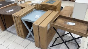 В Светофоре классные завалы посуды! Много новинок для кухни. Красивые тарелки, кружки, кастрюли.