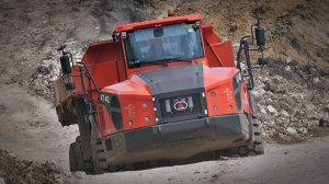 Китайский суперсамосвал для русского бездорожья