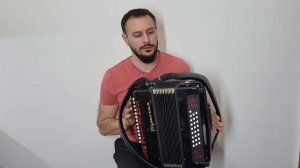 Гармонь многотембровая цельнопланочная мастеровая