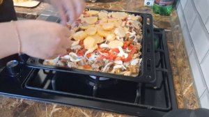 Гулевонили, готовлю запеканку, вышел конфуз с сыром)