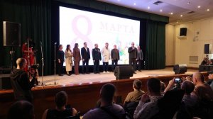 Музыка, благодарность и весенние цветы: в московском госпитале поздравили женщин медиков