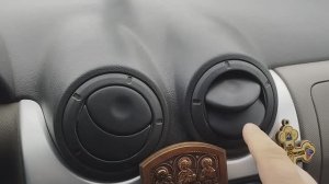 Ремонт дефлектора воздуховода Рено Логан