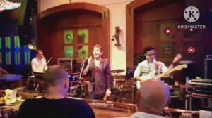 ТАЙЛАНД. ПАТТАЙЯ. ОДИН ИЗ РЕСТОРАНОВ. 3 РЕПЕРТУАРА НА РАЗНЫХ ЯЗЫКАХ. СУПЕР!!!