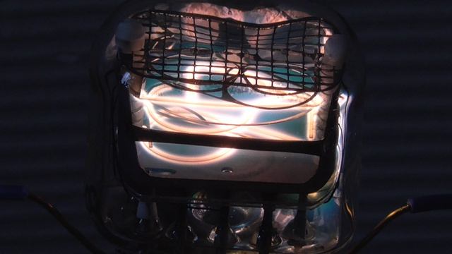 Неонка в разгоне вн.эл. 4А-3К + подмагничивание Ю снизу