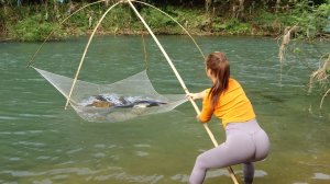 Ловлю рыбу с помощью простого трюка и поймала больше рыбы, чем когда-либо. Жизнь во Вьетнаме
