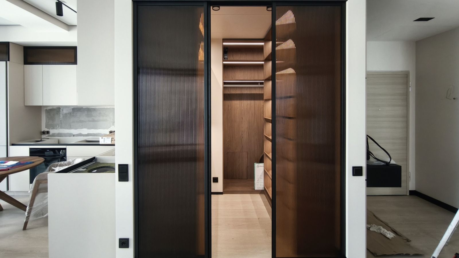 ГАРДЕРОБНАЯ 045