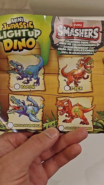 Краткий обзор Zuru Smashers Jurassic Nano Egg Lightop dino-бронтозавр.