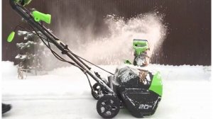 Уборка снега снегоуборочной техникой