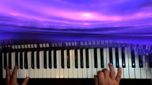 Видео. Л. Успенская. Кабриолет. Исп. На синтезаторе.