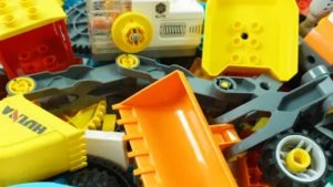 Видео для детей. Испрльзую: Лего для создания машинки из Лего для детей. #дети #видеодлядетей