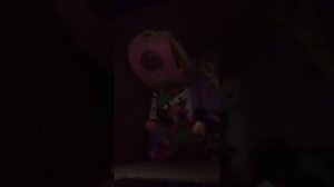 24 часа (можно так сказать) в комнате (домике)