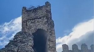 В Испании на глазах у туристов обрушилась средневековая башня