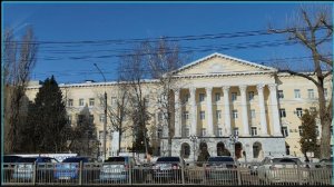 Утро. Центр г. Воронеж. Дорога в лесу.