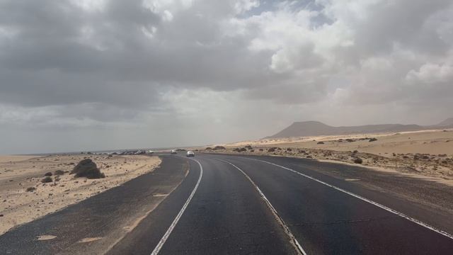 🇪🇸🇪🇸Фуэртевентура. Вид на песчаные дюны из окна автобуса 🇪🇸🇪🇸