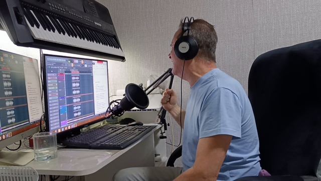 Записываю новую песню