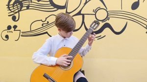 Карпенко Виктор,1 класс. В. Донских "Кленовые листья"