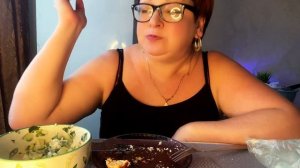 ДВА БИТОЧКА И САЛАТ/ИДЕАЛЬНЫЕ,а вы,КАГДА УСПЕВАЕТЕ ЧИТАТЬ⁉️/МУКБАНГ( архив)