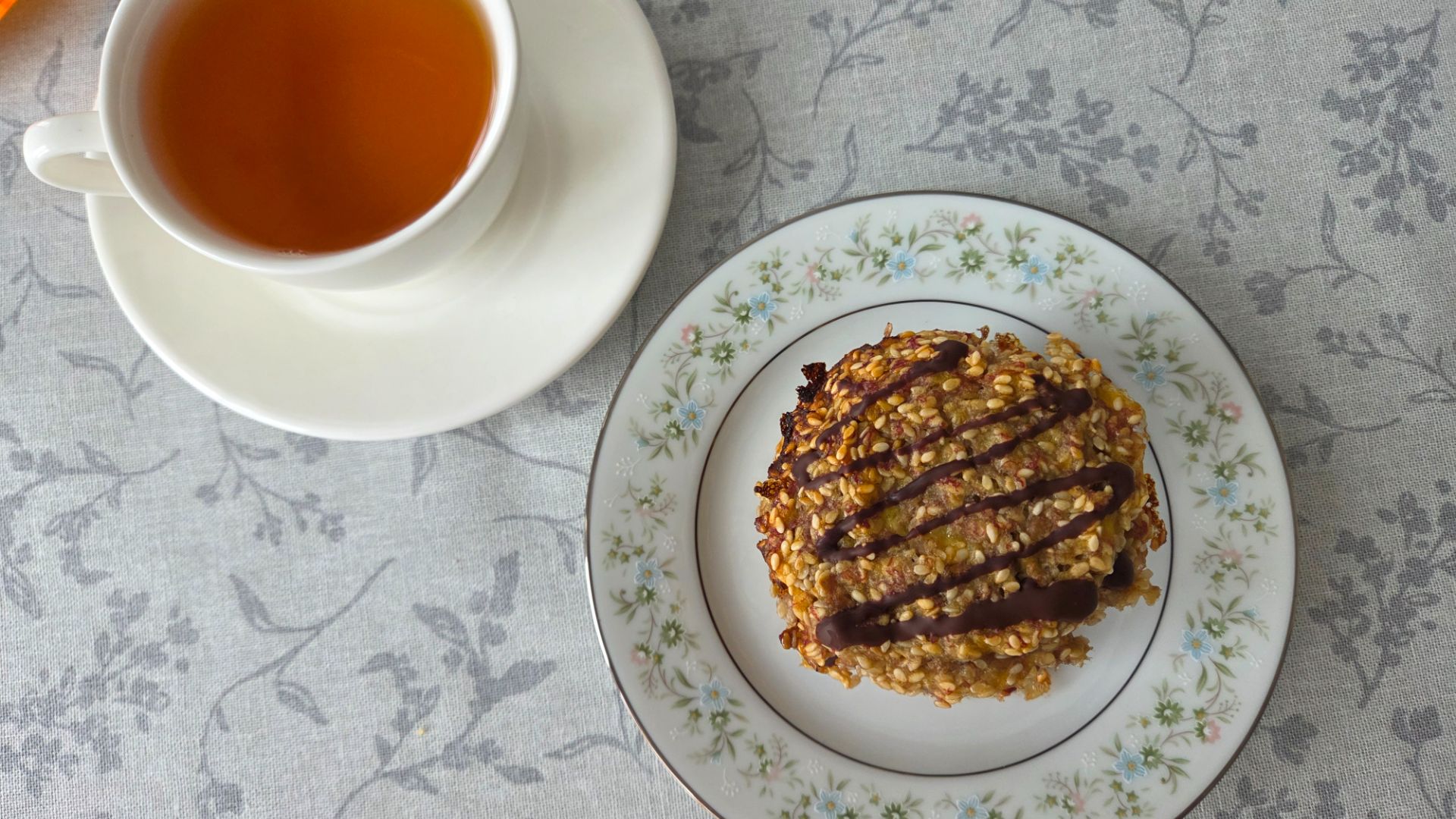 Постный десерт с кунжутом