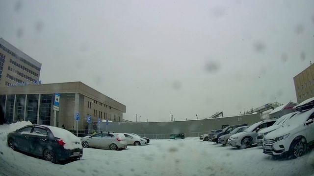 Движение на автомобиле по Тюмени до ЖД вокзала и на Киевскую