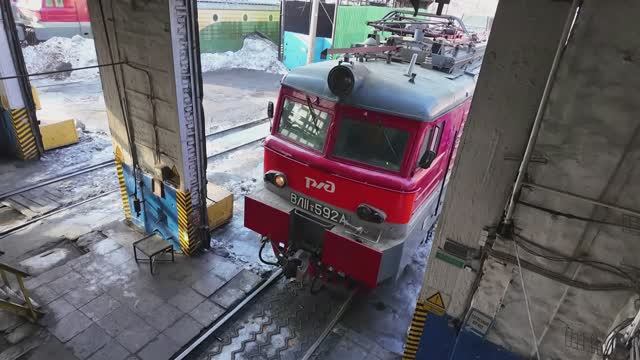 ЖД. Замена тормозных колодок, хомутов песочных труб, полозов. Проверка подачи песка. 134/26