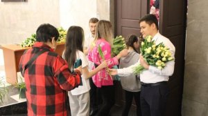 Жительниц Корсаковского округа поздравили с Международным женским днем