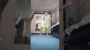 танцую час или меньше пока ниух не зайдет