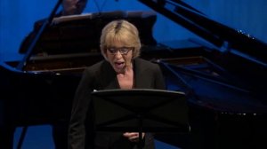 Юлия Рутберг "Приношение Гумилёву"