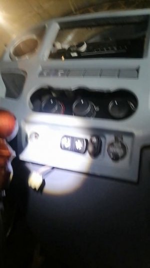 куда поставить кнопки стеклоподьёмников