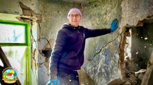 Купили дом на хуторе и спустя 6 лет решили делать ремонт в старом доме.