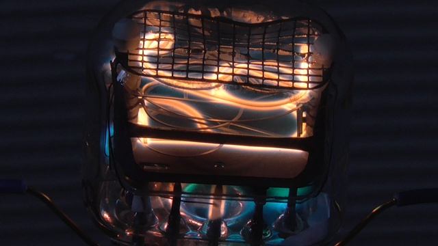 Неонка в разгоне вн.эл. 4К-3А + подмагничивание Ю снизу