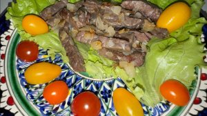 Сегодня жарим легкое с луком, необычное для меня блюдо.