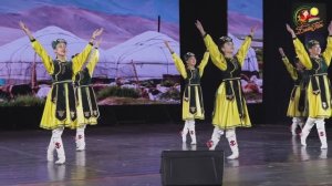 БАЙН ТЕГ. Монгольский танец "Табунщицы"