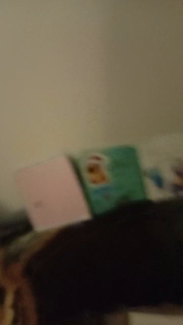 Аня рассказывает что они идут в магазин