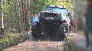 оффроад монстры в болоте