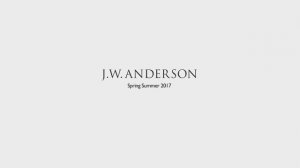 Показ женской коллекции J.W. Anderson весна-лето 2017