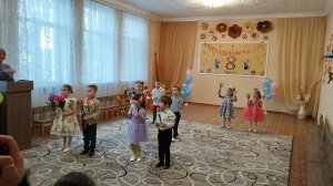 ВХОД на утренник 8 МАРТА, средняя группа