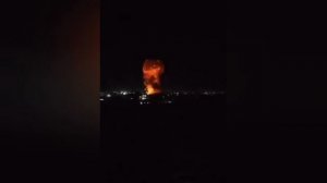 Пакистан напал на Афганистан,‼️🇵🇰🇦🇫Кабул в огне: идёт массированная атака на Афганистан

Взрывы