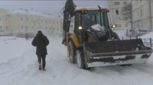 Магадан борется с последствиями снежного циклона
