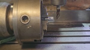 Фреза для снятия внутренней и наружной фаски, после подрезки дульца гильзы.