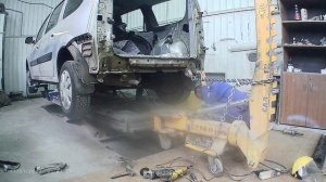 Lada Largus. Ремонт усилителя бампера