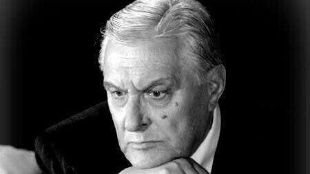 Воланд, Берлиоз и Бездомный на Патриарших.