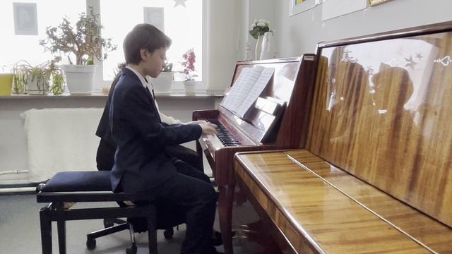 Головач Дм.-Мельникова К.Ю.    Дж. Херман Хеллоу, Долли!