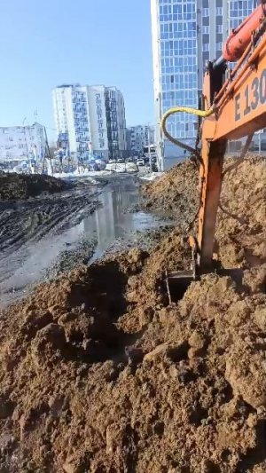 работа эксковатора е130